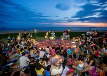 Cia Chirulico apresenta “Circo de Verão” para celebrar o mês do circo na orla da Praia Campista