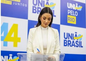 Bacellar lança delegada Madeleine como pré-candidata à Prefeitura de Campos