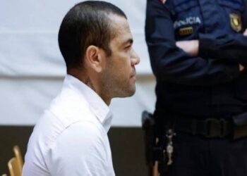 Daniel Alves pode deixar prisão se pagar fiança de 1 milhão de euros, decide justiça