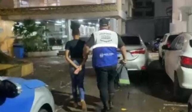 Mulher é presa em flagrante após esfaquear gestante na rodoviária de Campos