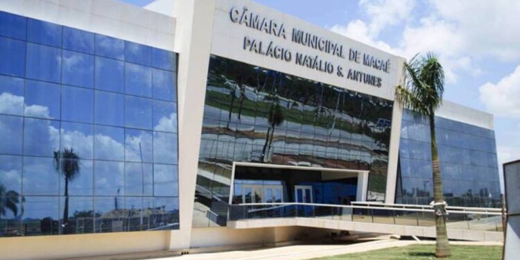 Supersalários da Câmara de Macaé ultrapassam R$ 89 mil