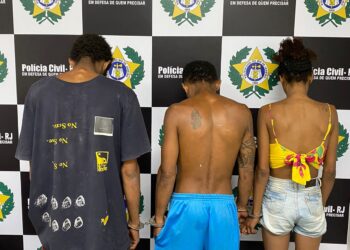 Polícia Civil prende três pessoas por tráfico de drogas em Macaé