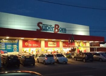 Super Bom, em Campos, é arrombado e criminoso foge após furtar diversos materiais