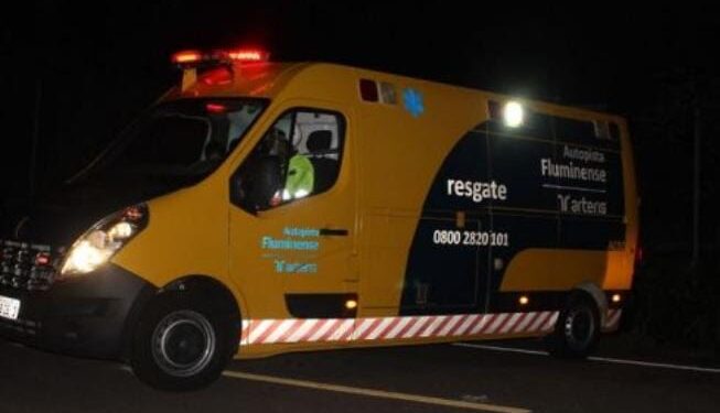 Homem morre em colisão entre moto e carro na BR-101