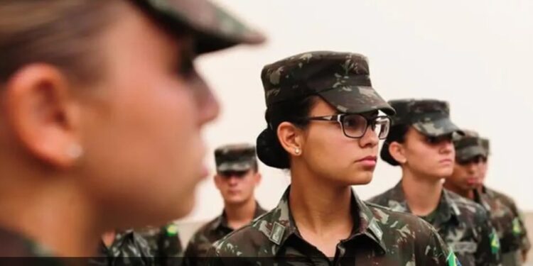 Brasil terá alistamento militar feminino pela primeira vez em 2025