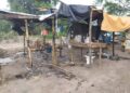 Homens armados colocam fogo em acampamento de famílias em Silva Jardim