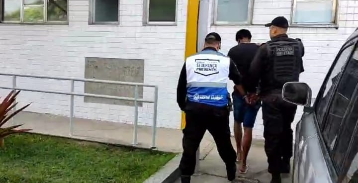 32º BPM e Segurança Presente Macaé prendem autor de homicídio em obra na Fronteira, em Macaé