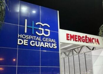 Idoso é preso ao quebrar porta de blindex da emergência do HGG