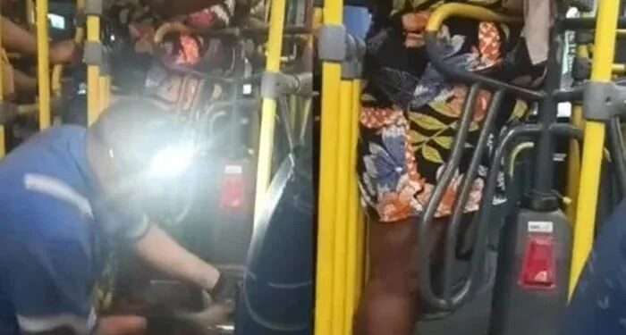 Mulher fica presa em catraca de ônibus por mais de 2 horas, em Cabo Frio