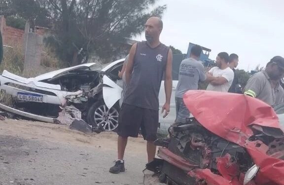 Acidente na RJ-102 em Arraial do Cabo deixa duas pessoas mortas
