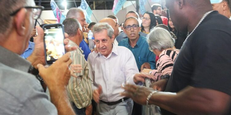 Valmir Lessa lidera pesquisa para Prefeitura de Conceição de Macabu, com 41,2%