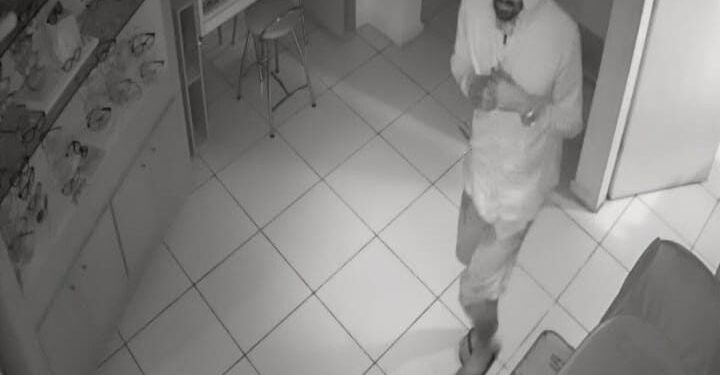 Homem é detido por práticas de furtos em Macaé