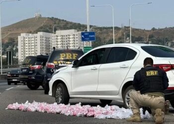 PRF prende casal com grande quantidade de drogas na Ponte Rio-Niterói com destino à Araruama