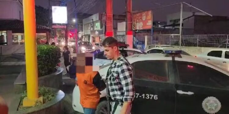 Homem é preso suspeito de abusar sexualmente da enteada em Maricá