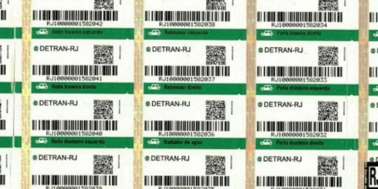 Detran.RJ exige etiquetas de identificação em peças vendidas em ferros-velhos