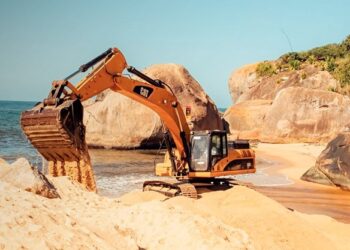 MPRJ requer suspensão de obras no canal na praia do Recanto de Itaipuaçu, em Maricá