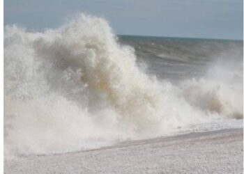 Marinha emite alerta de ventos fortes para a região até sexta-feira