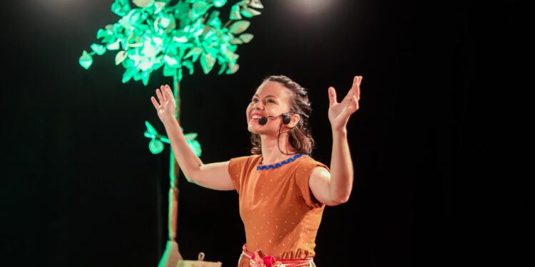 Contação de histórias: “Árvore crianceira dá frutos a vida inteira” estreia no CIEMH2