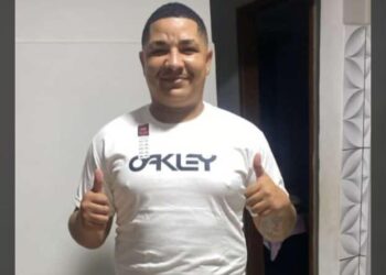 Veículo é alvejado a tiros em Macaé; Dois morreram