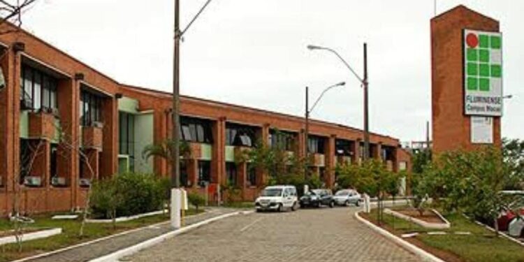 Homem é preso por descumprimento de medida protetiva, em Macaé