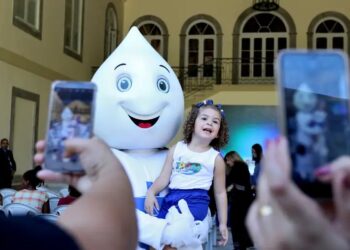 Poliomielite: vacina em gotinha é substituída por injetável