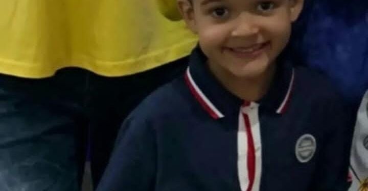 Identificado menino de 6 anos morto em ataque a tiros em Campos