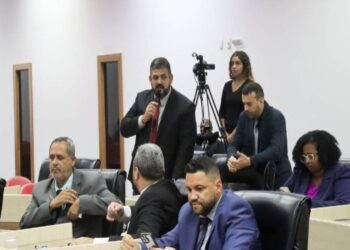 Vereadores de Macaé repudiam construção de presídio de segurança máxima na região