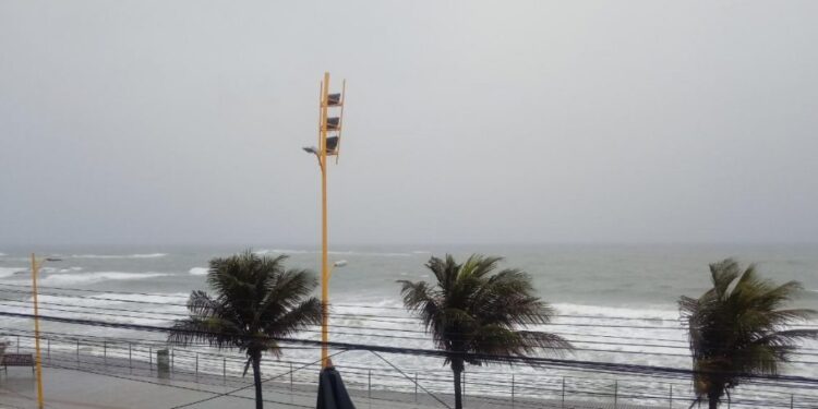 Defesa Civil de Macaé alerta para possibilidade de chuva forte e ventos intensos