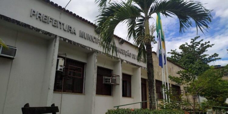Sem salário no Natal, servidores de Macabu podem ficar sem pagamento no Ano Novo