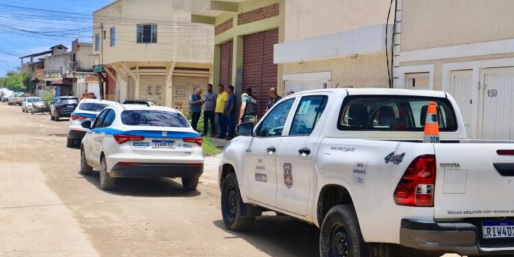 Meio Ambiente fiscaliza crime ambiental em Rio das Ostras