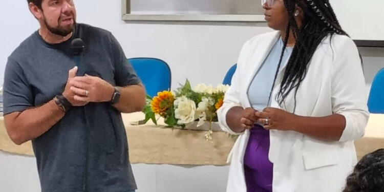 Ex-vereadora Iza Vicente é a primeira mulher negra a comandar a Secretaria de Ensino Superior em Macaé