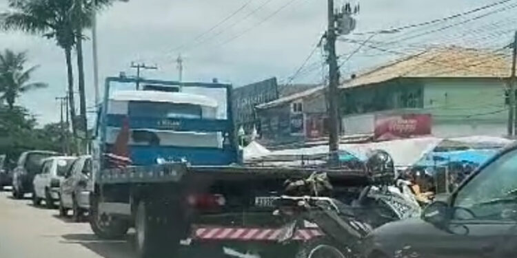 Denúncia: perigo no acostamento da RJ-106 em Unamar