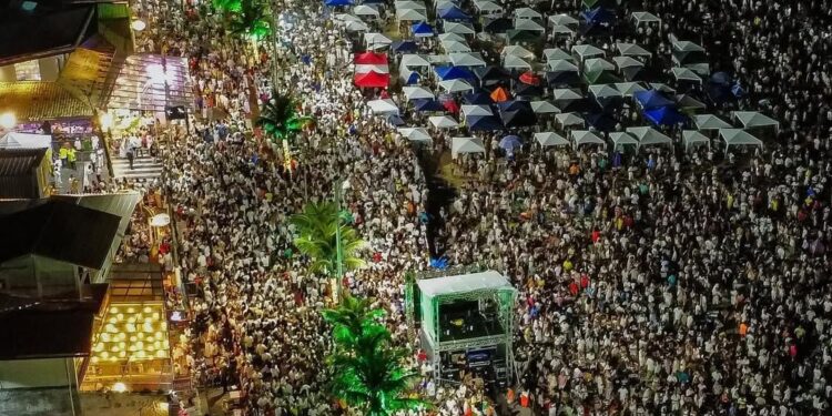 Réveillon em Macaé agita moradores e visitantes em três pontos da cidade