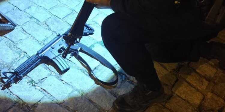 PM prende três homens armados, no Peixe Dourado II