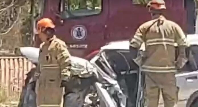 Morre motorista que colidiu com caminhão na RJ-106, em São Pedro da Aldeia, após dirigir na contramão na Via Lagos