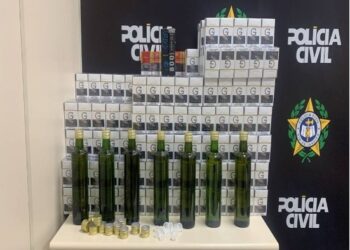 Polícia Civil estoura depósito clandestino de cigarros e azeites adulterados