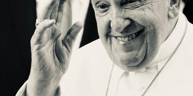 Papa Francisco morre aos 88 anos; pontífice deixa legado de fé, humildade e justiça social