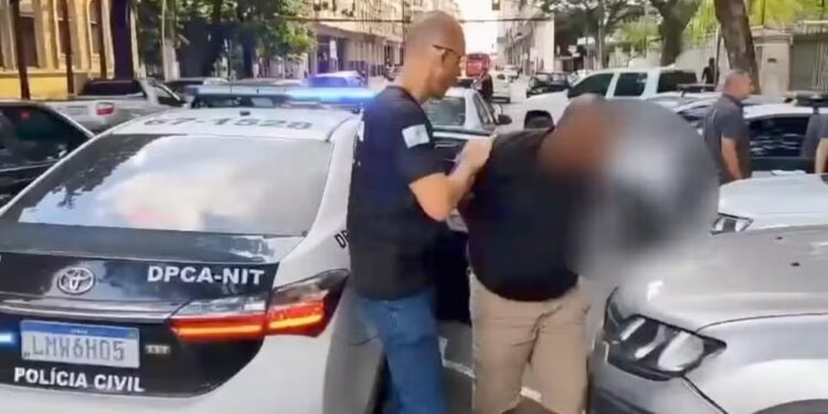 Traficante foragido envolvido em esquema que movimentou mais de R$ 1 bi na Zona da Mata Mineira é preso em Cabo Frio, no RJ