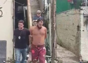 Acusado de torturar mulher a mando do tráfico é preso em flagrante em Arraial do Cabo