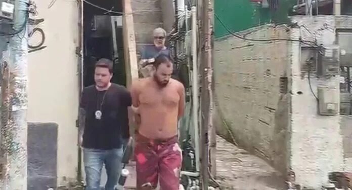 Acusado de torturar mulher a mando do tráfico é preso em flagrante em Arraial do Cabo