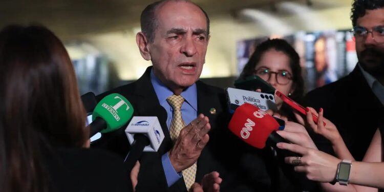 PEC do fim da reeleição é aprovada na CCJ do Senado e propõe mandatos de cinco anos