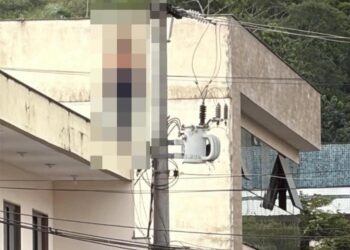 Mulher é resgatada após três horas ameaçando se jogar de laje