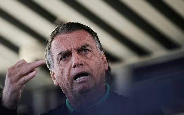 Tornozeleira, toque de recolher e censura digital: STF impõe novas restrições a Bolsonaro