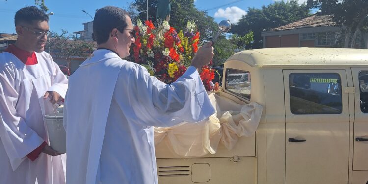 Festa em honra a São Cristóvão acontece neste domingo, com a tradicional carreata e benção de veículos