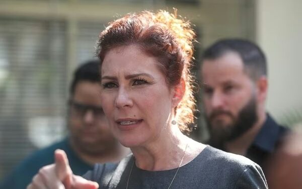 Carla Zambelli é presa na Itália após condenação pelo STF