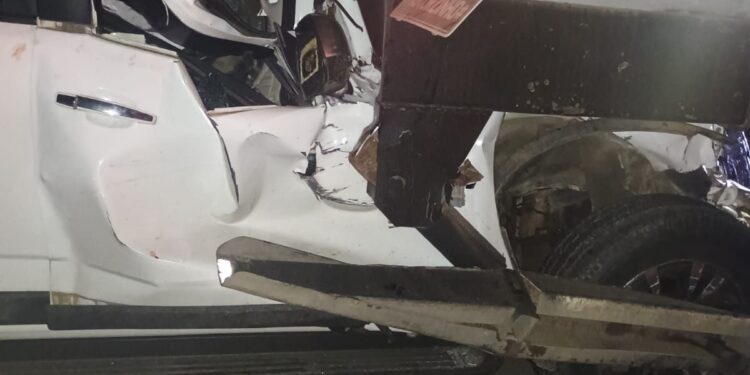 Acidente grave na RJ-216 deixa motorista ferido