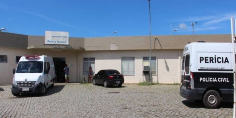 Homem morre atropelado na BR-101 durante a noite