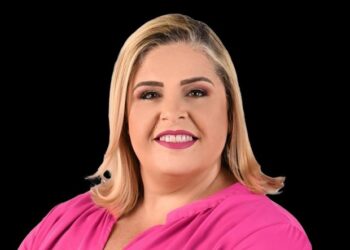 Do contracheque ao tribunal: servidora pode perder fortuna por acúmulo ilegal