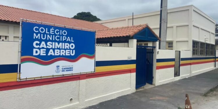 Crise na educação: R$ 800 por mês e concurso ignorado em Casimir
