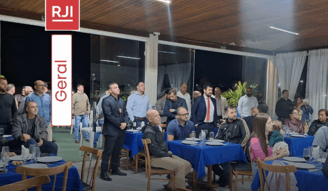 Autoridades civis e militares foram homenageadas com o título de Sócio Honorário pelo Iate Clube